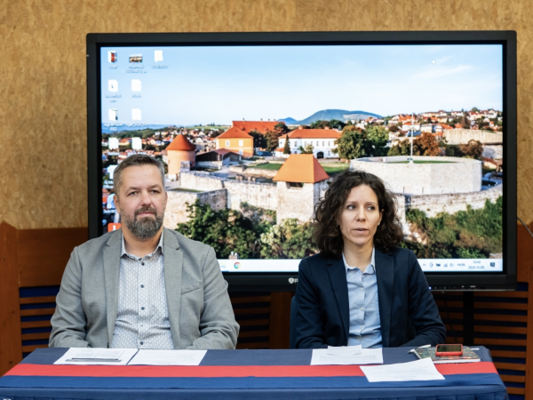 Októberi sajtótájékoztató a Dobó István Vármúzeumban